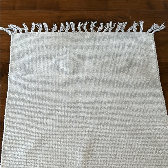 Vintage Style Woven Rug! - Picture 13 of 16